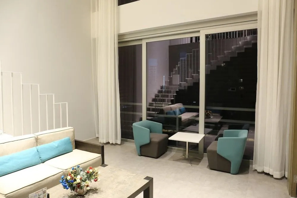 XI Yue Hai Bin Holiday Hotel