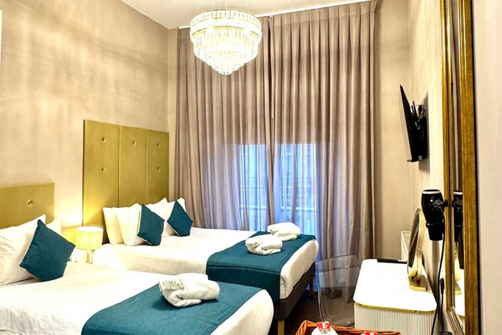 Queens Park Hotel