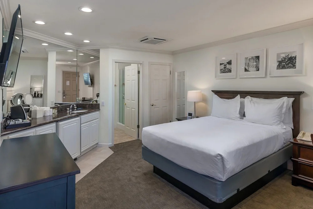 Saratoga Oaks Lodge
