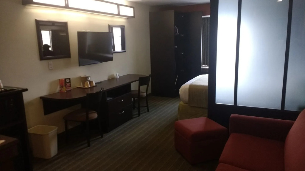 Microtel Inn and Suites by Wyndham Toluca