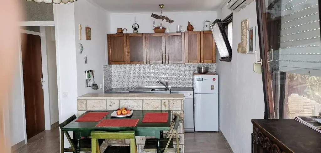 Awesome Home In Smokvica
