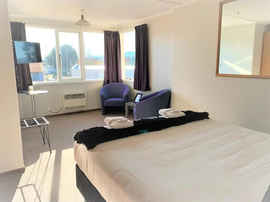 Ranfurly Hotel