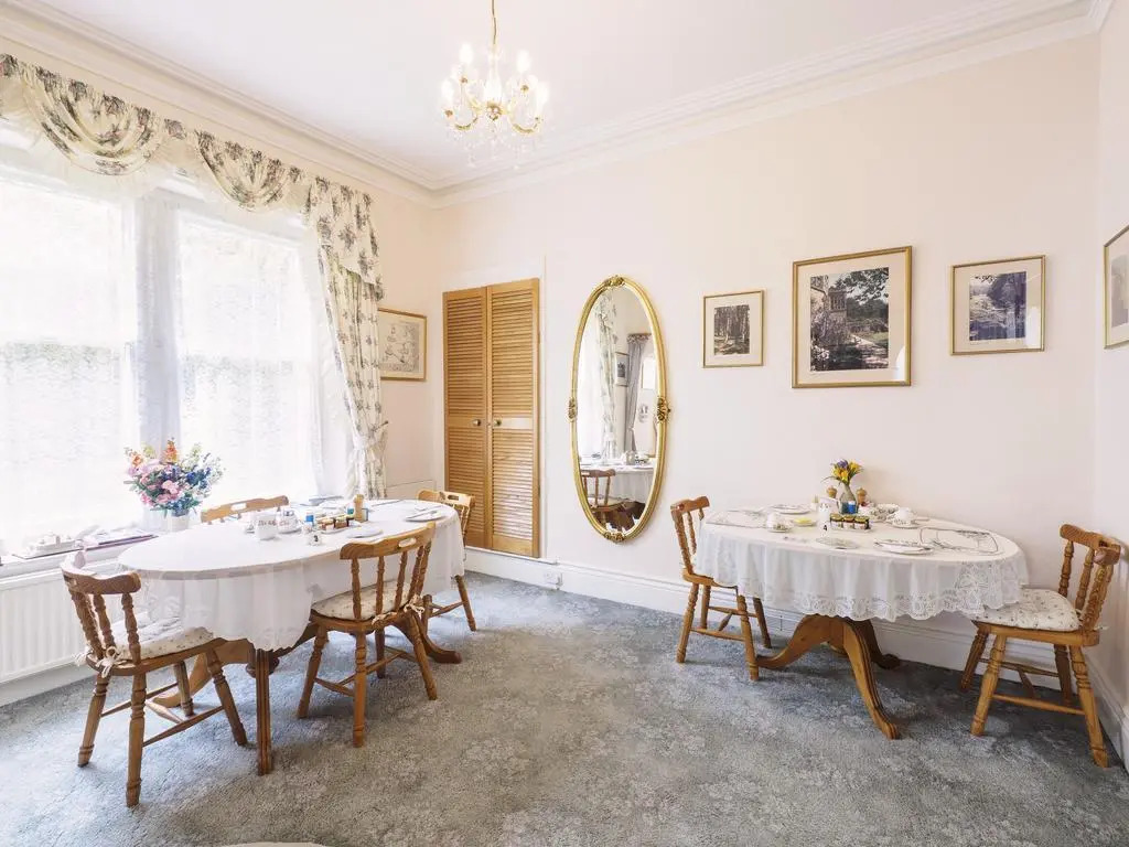 Braemar Guest House