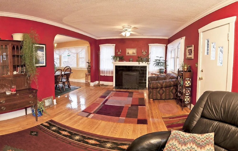 Downtown 4-Bedroom Home with a Big Back yard