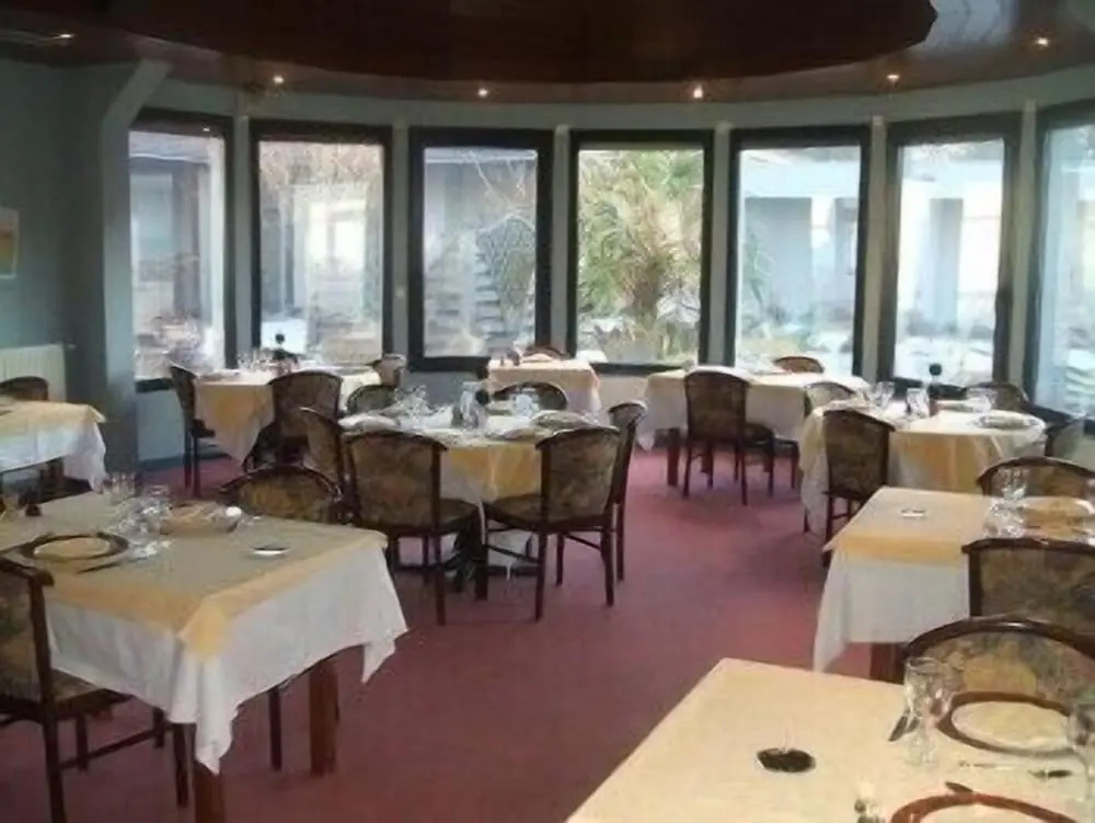 The Originals City, Le Patio Hôtel, Cholet Nord