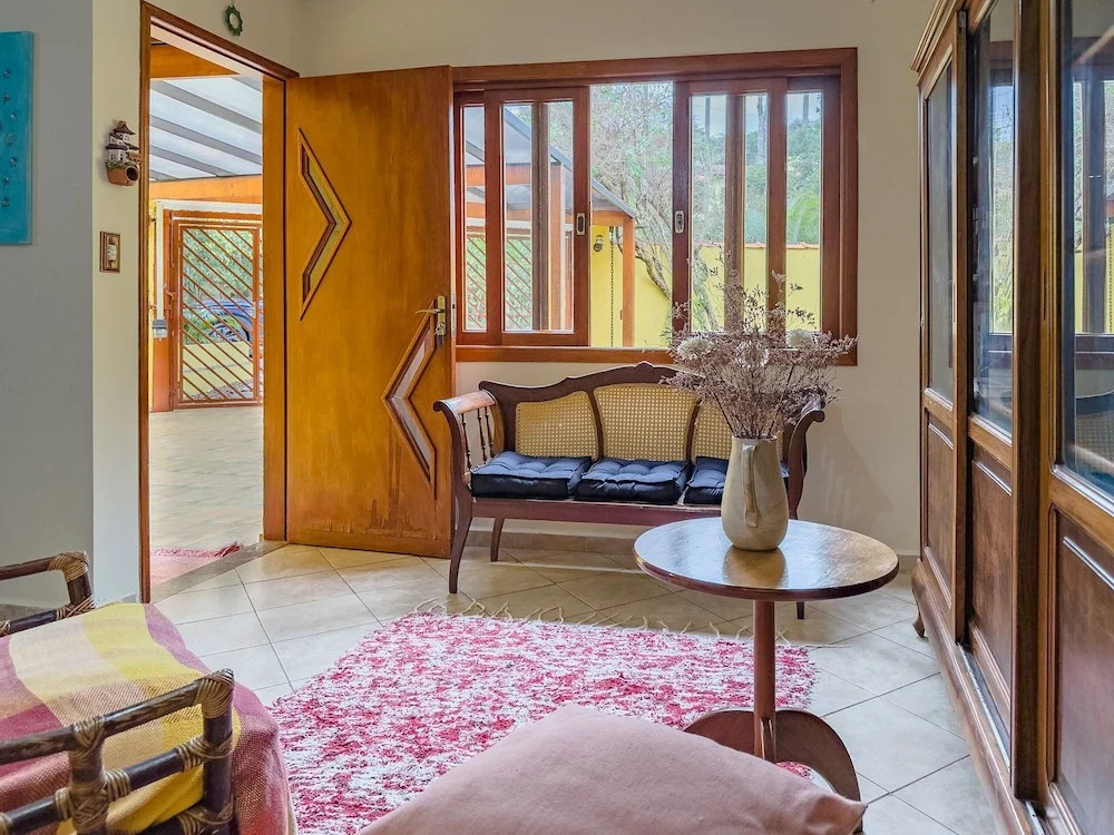 Espaço gourmet e home-office na Granja