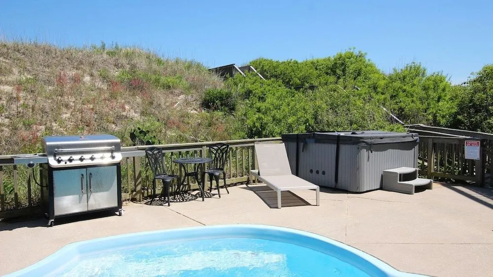 Oceanfront Gold - 6 Br Home