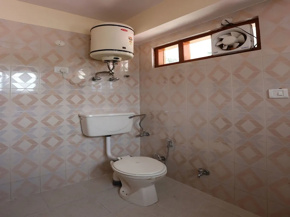 OYO 14212 Tanwar Regency