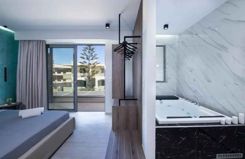 xSuites - Adults Only Boutique Suites with Private Jacuzzi