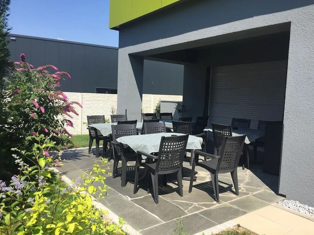 B&B Outlet Hotel