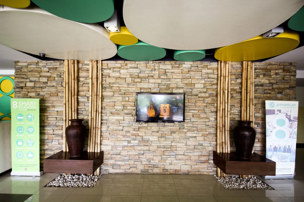 Go Hotels Plus Bacolod - Newly Renovated