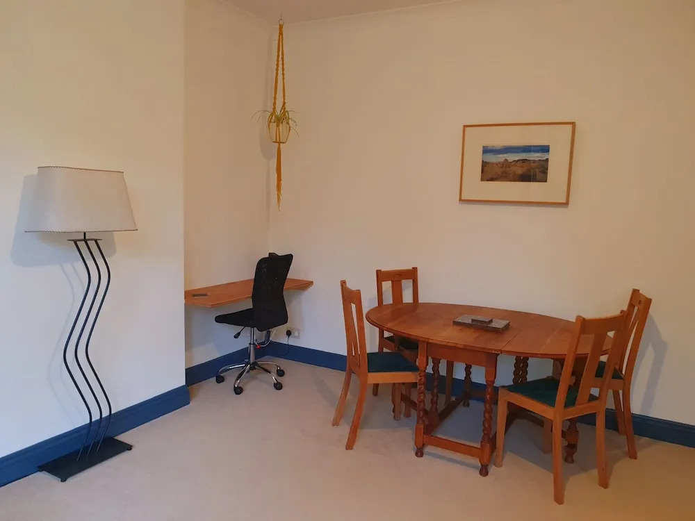 Charming 2-bed Apartment in Bournemouth