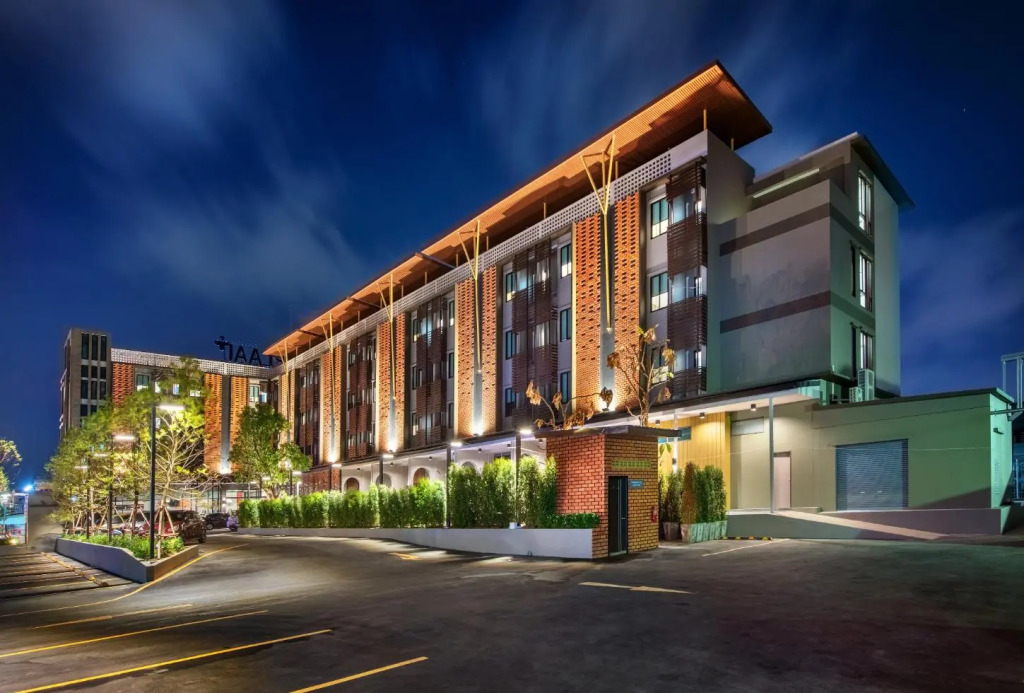 PLAAI Plus Hotel Rayong โรงแรมพลาย พลัส ระยอง