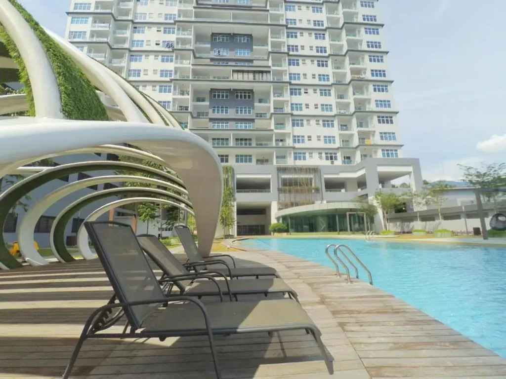 Puchong Skypod Residence, High Floor Balcony Unit, Walking Distance to IOI Mall, 10min Drive to Sunway