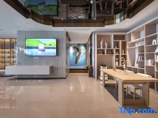 Yangzi Grey Whale Smart Hotel (Jiangyou Huopao Street)
