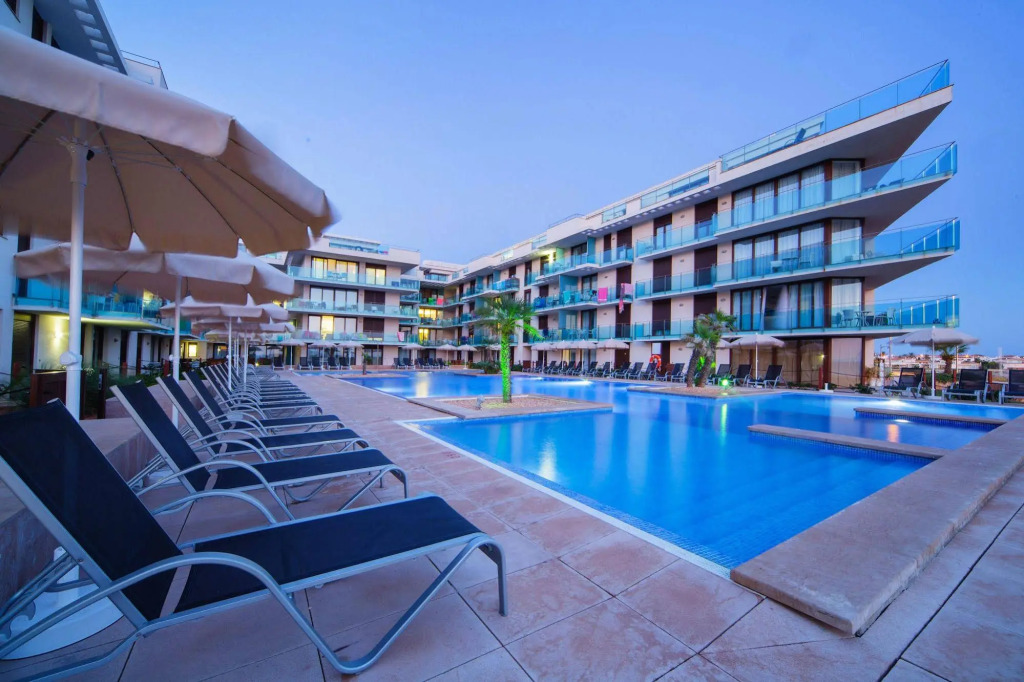 Caprice Skyline Aparthotel