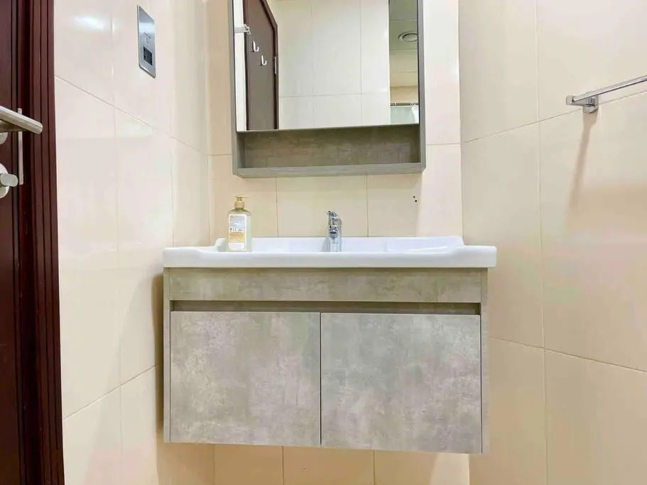 Cozy Upgraded Residential Flat with sea, Mangrove, pool view - Not Hotel - 1203