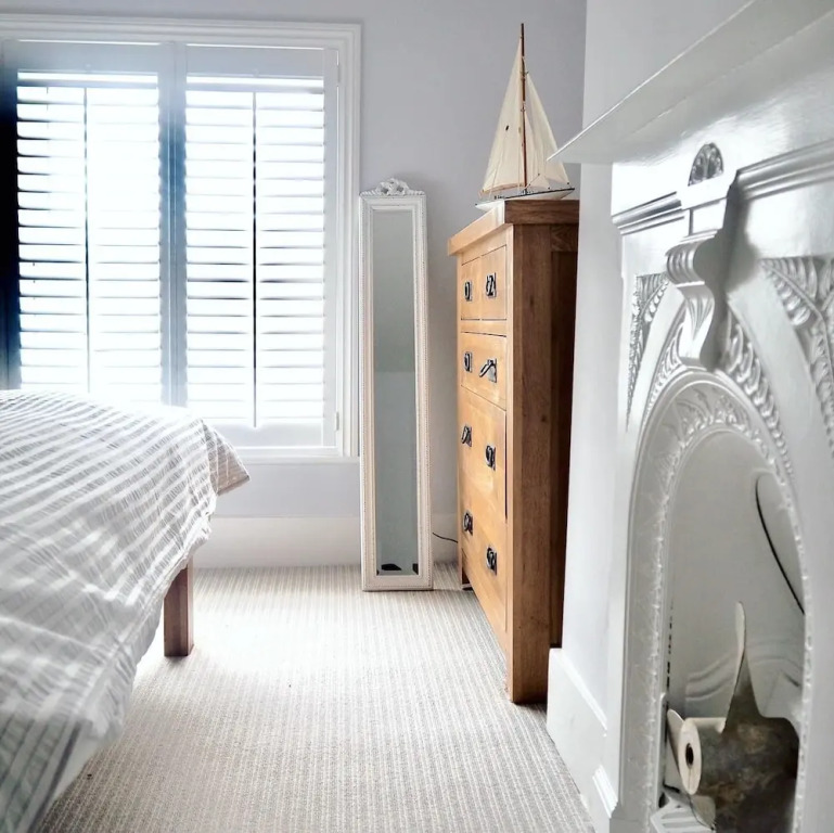 The Seaview Snug