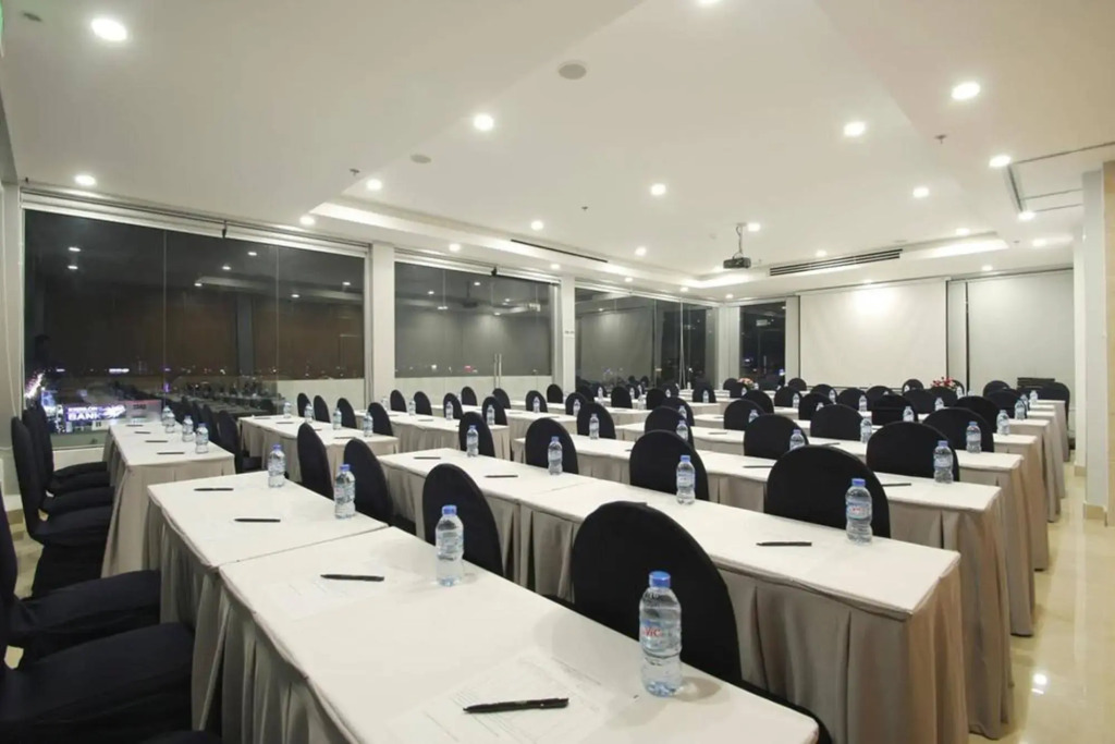 Le Duy Grand Hotel