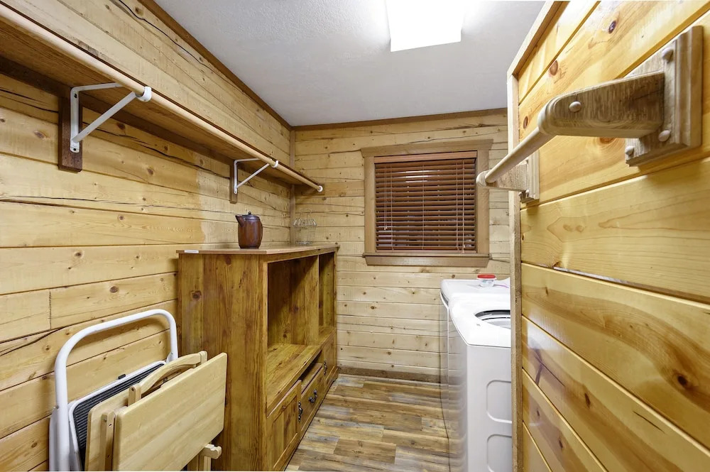 Lacey Dogwood Family Cabin With Free Wifi and Private BBQ by Redawning