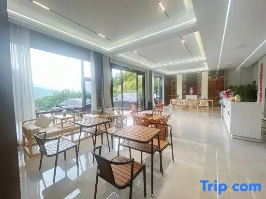 Shennongjia 31°N Yijing Luxury Mountain Homestay