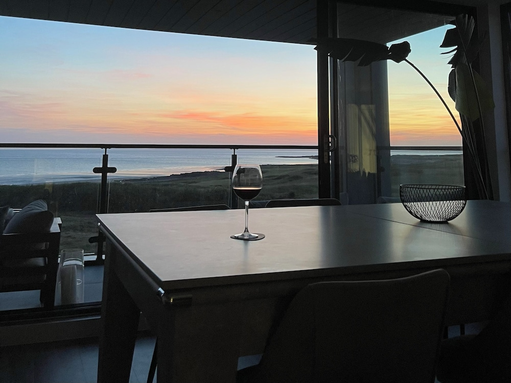 The Links 40. An Apartment With Spectacular sea Views