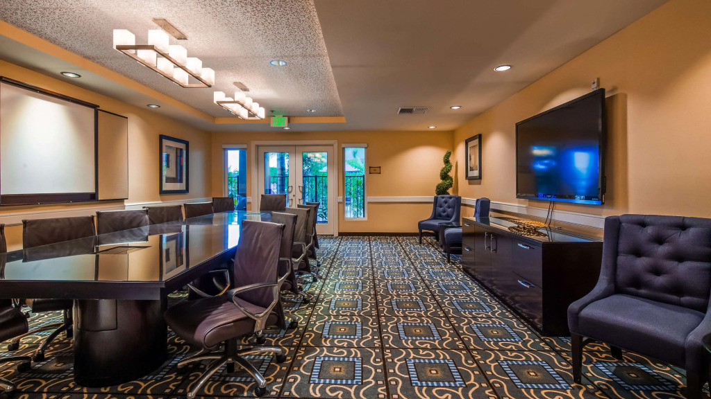 Best Western Plus Marina Gateway Hotel