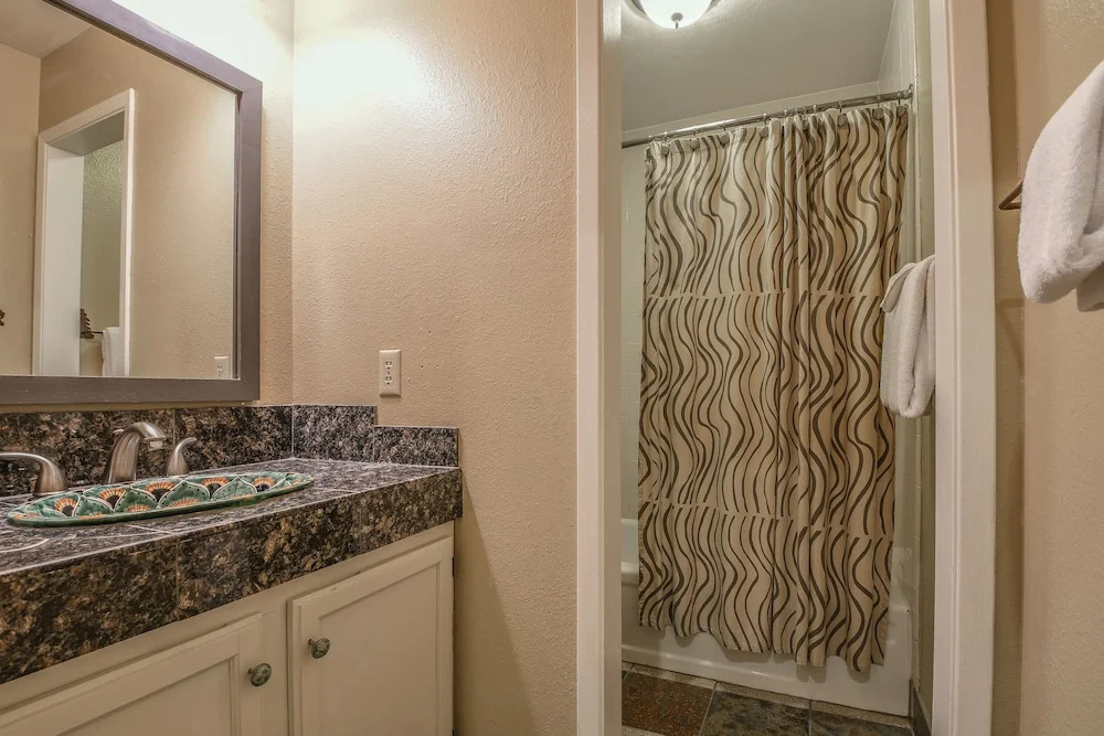 Flying Dutchman 1120 by SummitCove Vacation Lodging