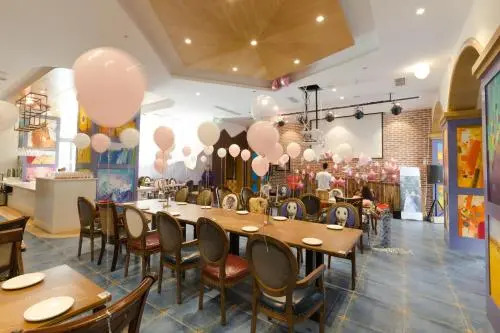 Five Elements Hotel (Wuhou New Town Shuangliu Airport CuQiao Subway station)