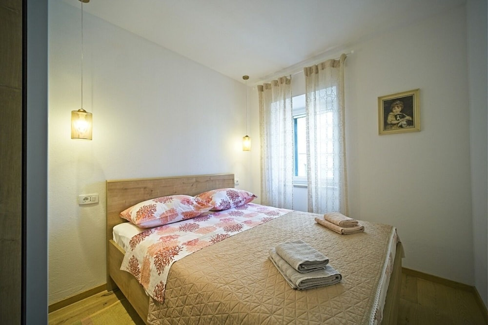 Apartment Afitojen