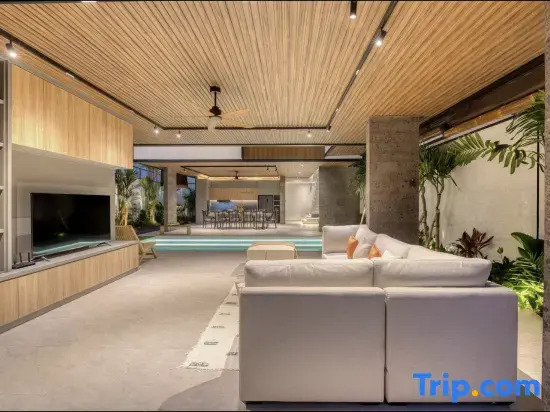 Sui A2: 3BR Villa • Prime Location by Berawa Beach - A Luxury Private Villa By Balinest Villas