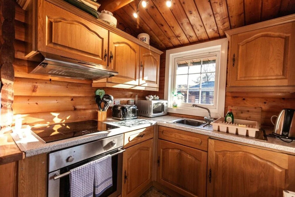 Spacious 3 Bed Log Cabin in Snowdonia Mountains