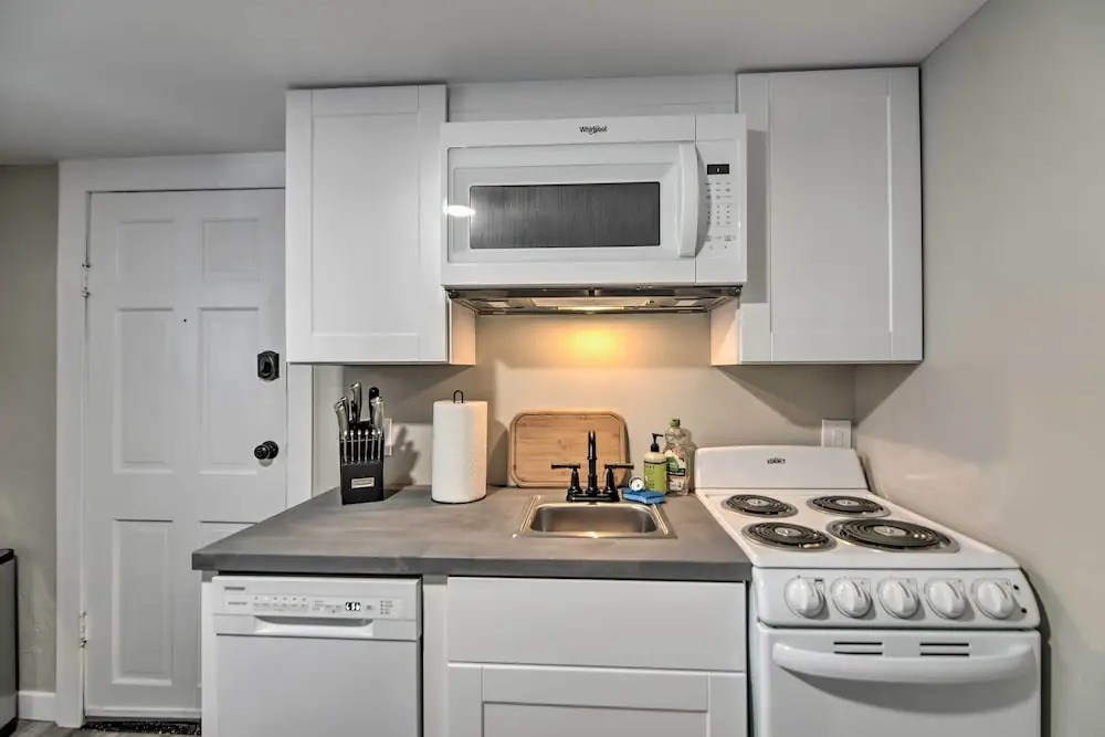 Fresh Downtown Longmont Apartment - Walk to Main!