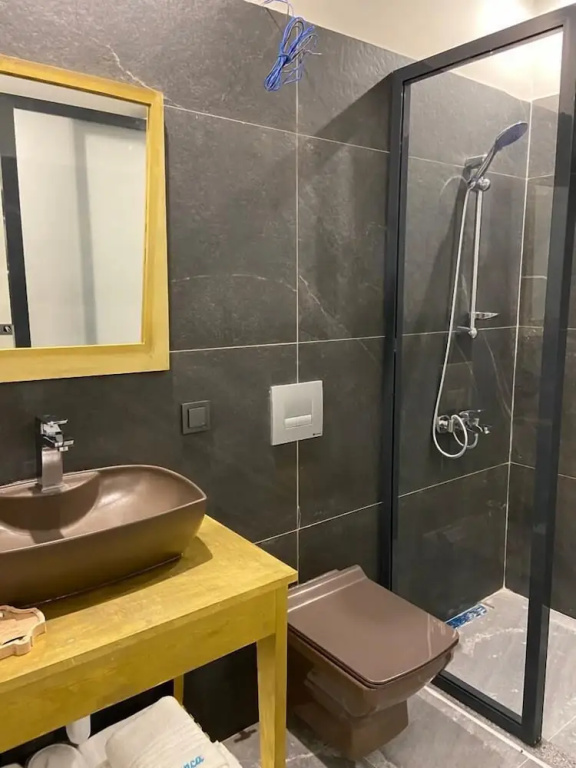 Assos Bianca Suites