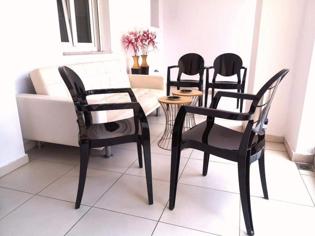 DELUXE APARTMENTS - parking , central suites