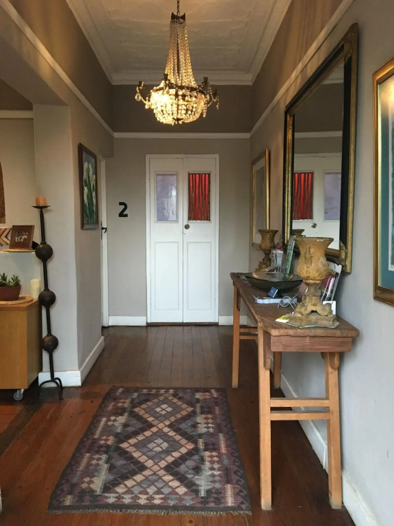 84 on Fourth Guest House