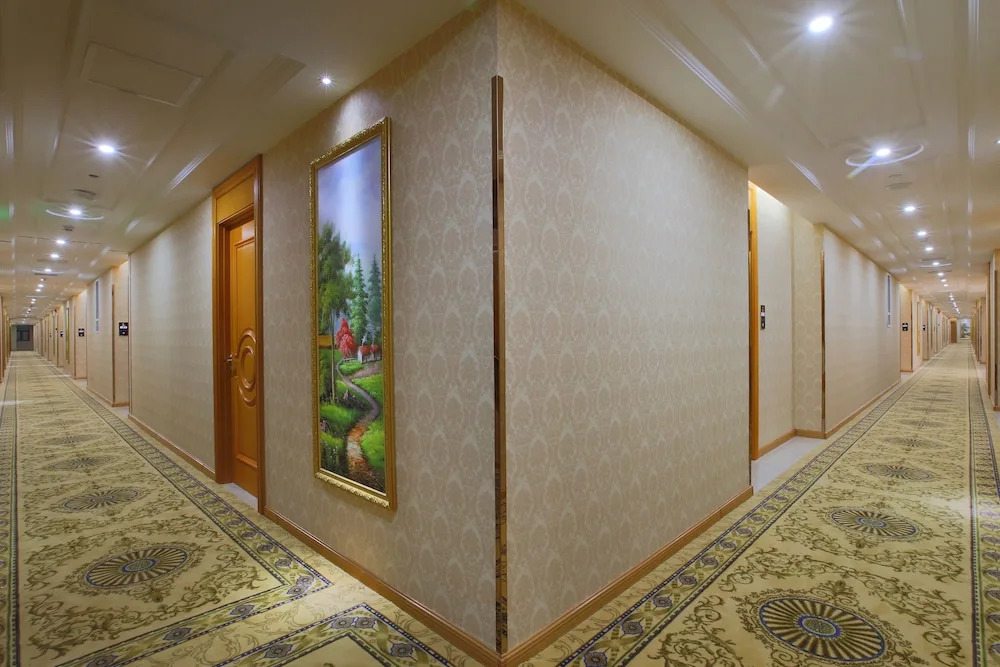 Venus International Hotel