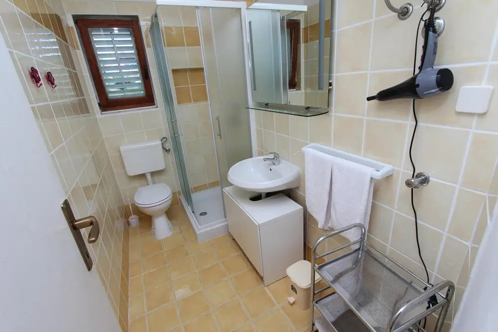 Apartments Poretti for 2,in Center Parking Free in the yard,6 min beach walk