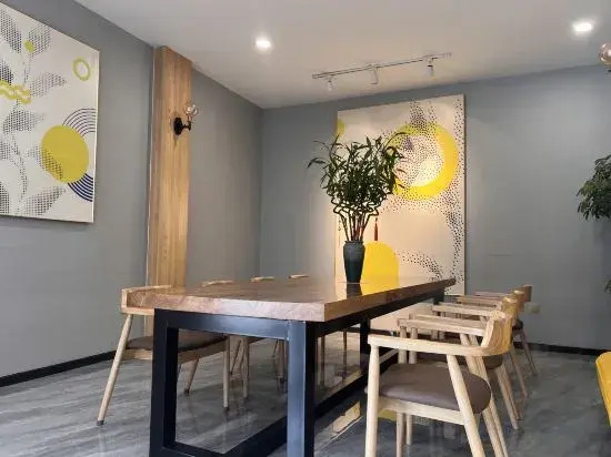 Home Inn Huayi Selected Hotel (Shenyang Liaozhong District Zhongxin Street Branch)