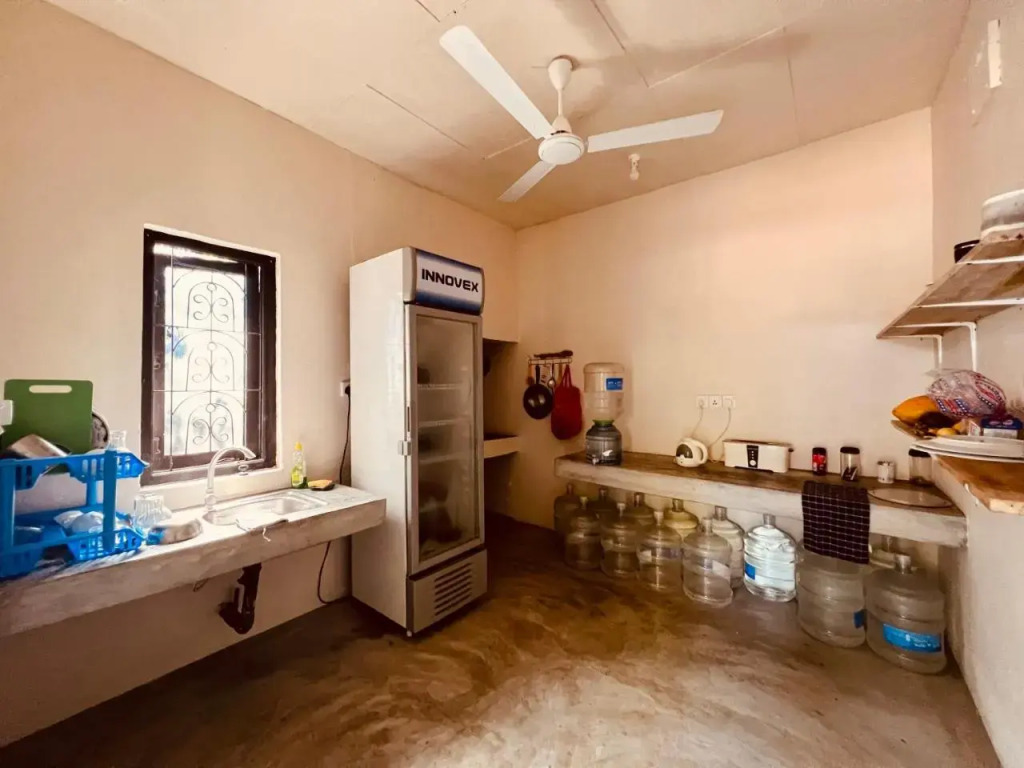 Little Lagoon Hostel