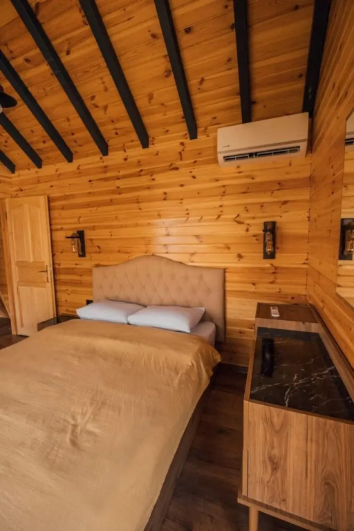 Bungalow with Private Pool and Backyard in Sapanca