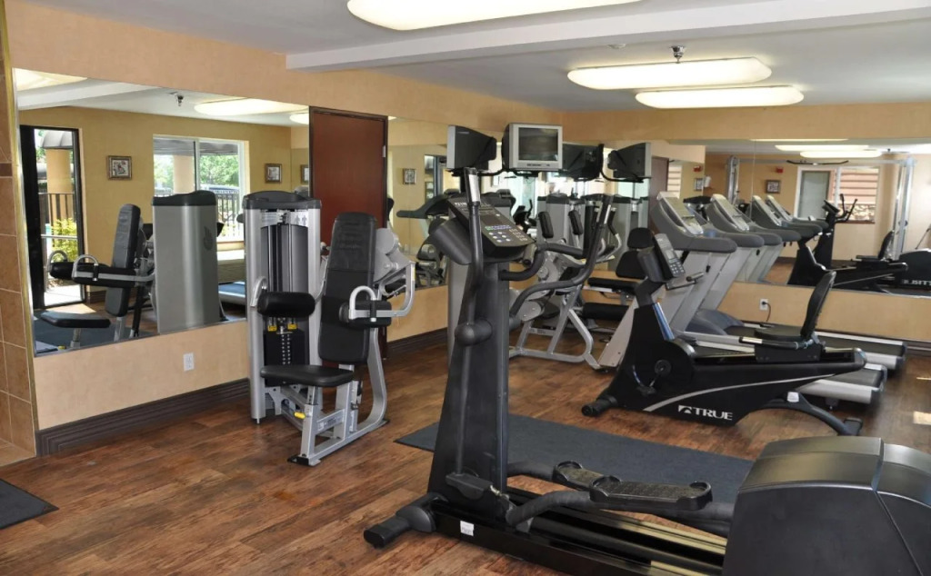 Oxford Suites Chico