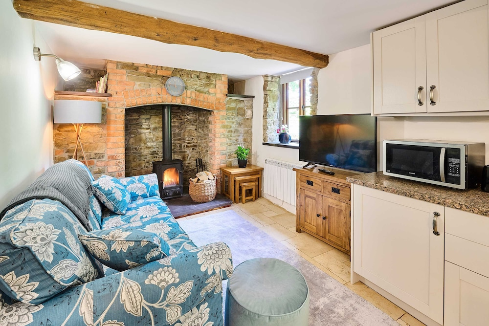 Host Stay Dipple Farm Cottage