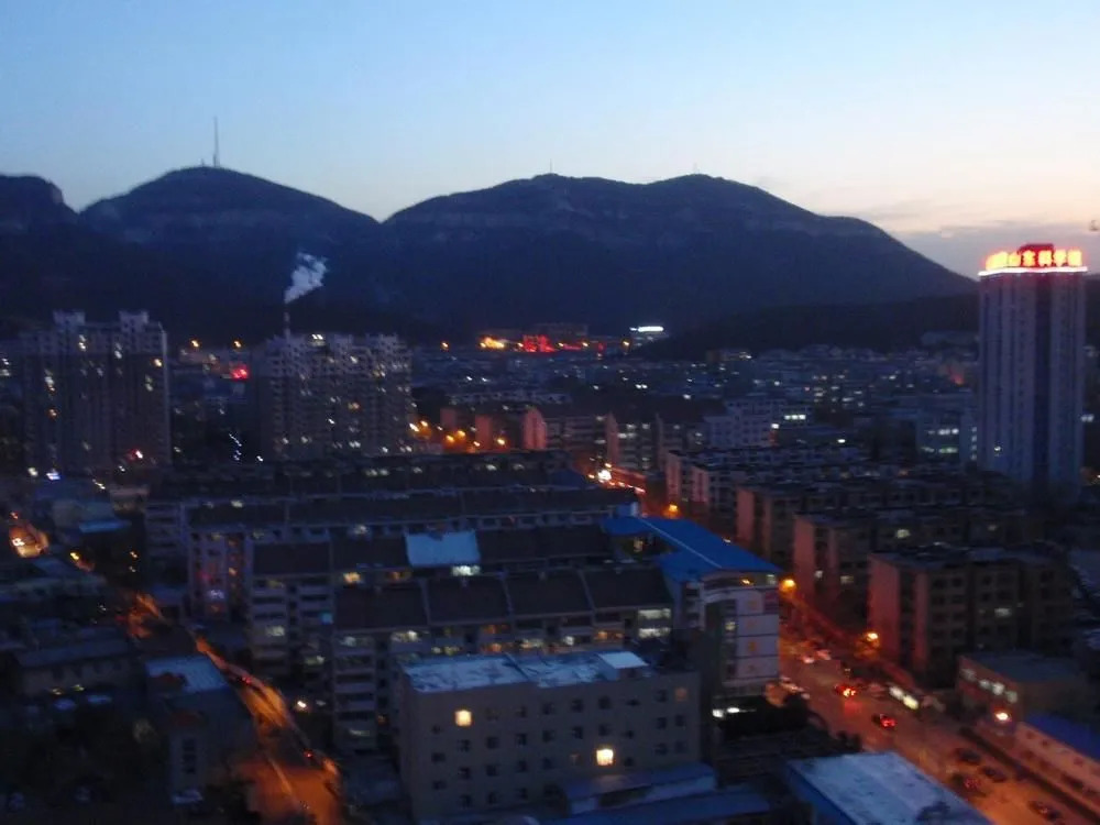 E Cheng Shan Se Youth Hostel