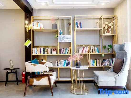 U-house Villa Hotel