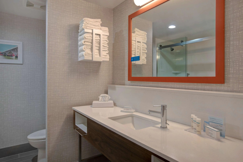 Hampton Inn & Suites Deptford, Nj
