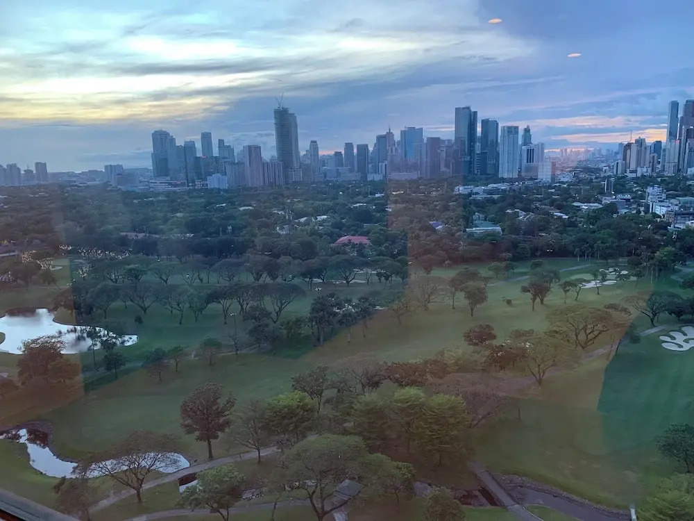 Luxurious Taguig Apartment With Private Pool and Central AC