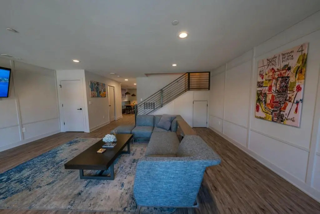 New Private Suite in Tech-enabled townhome