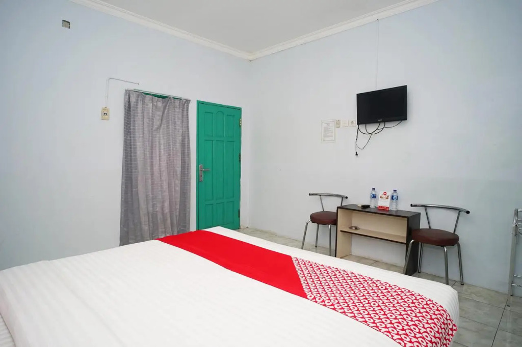 OYO 754 Nur Aziziah Guest House