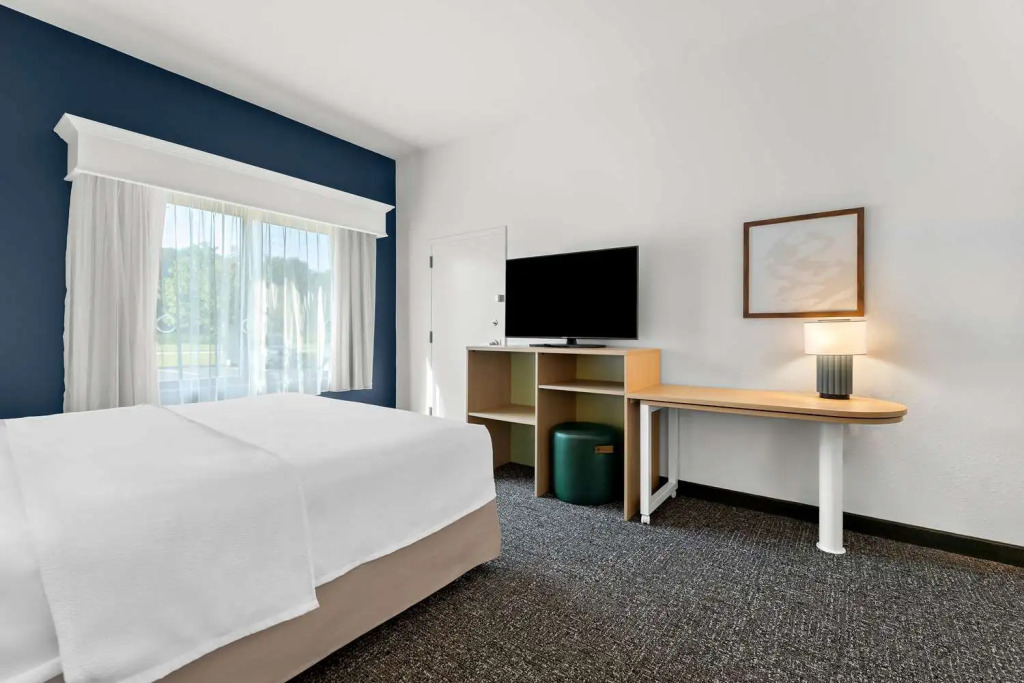 Spark By Hilton Tupelo
